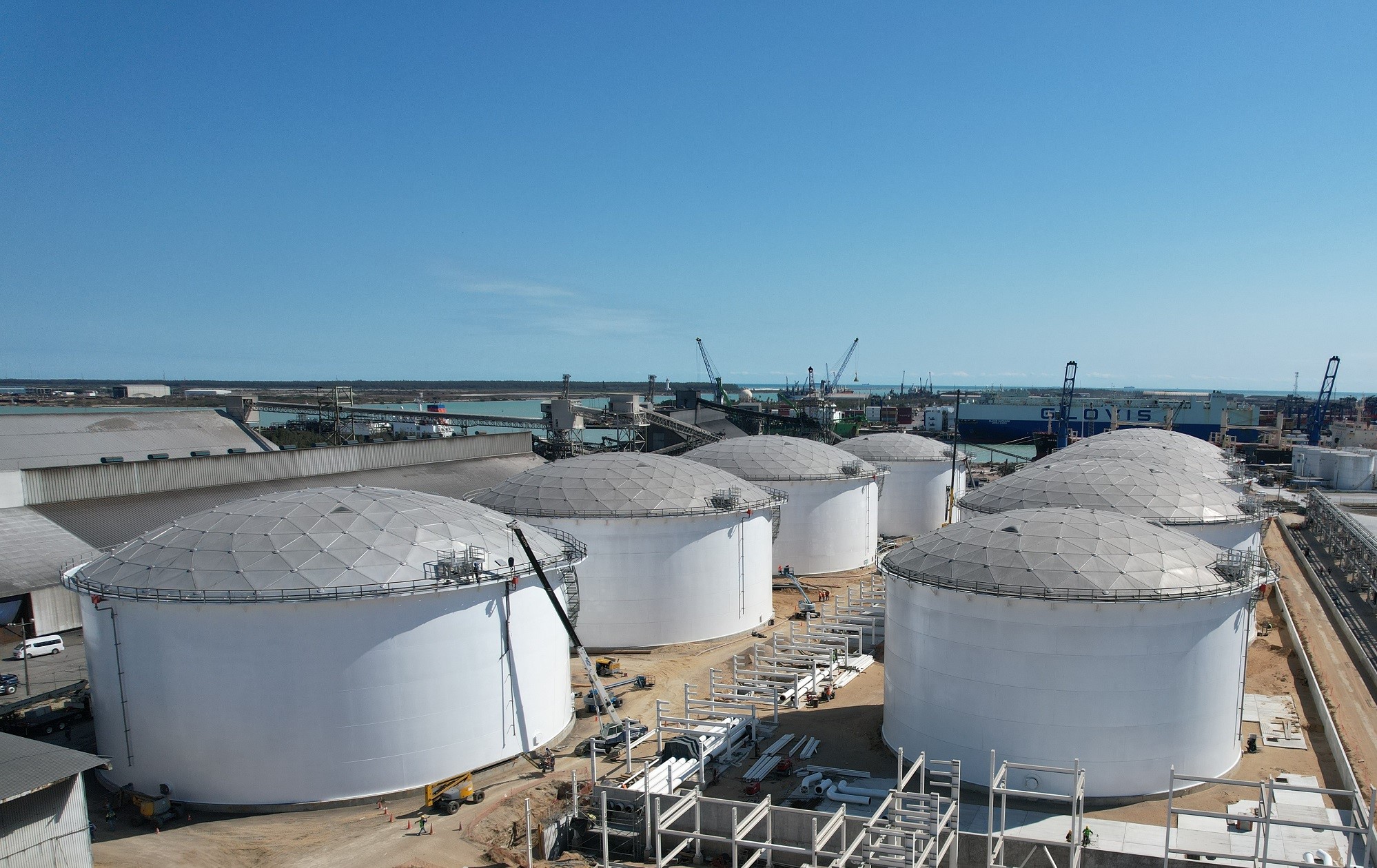 GLASS-LINED-STEEL TANK WITH TOP MOUNTED GAS HOLDER FOR BIOGAS AND WASTE WATER USAGE